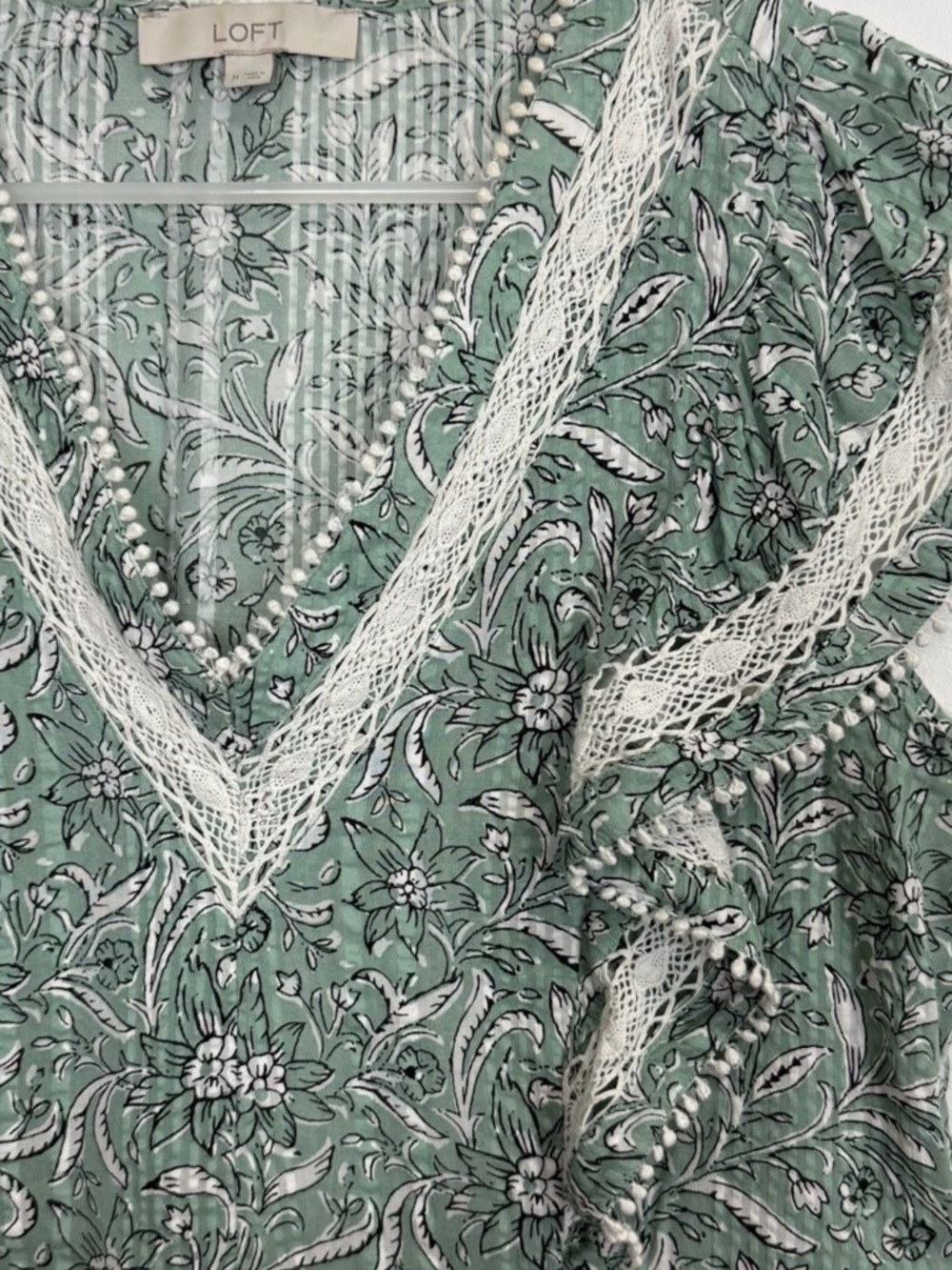 LOFT Mint Green Floral Lace-Trim V-Neck Blouse - Picture 5 of 7